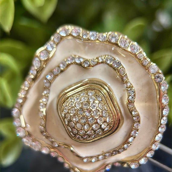 Rhinestones Flower Statement Ring - image 6