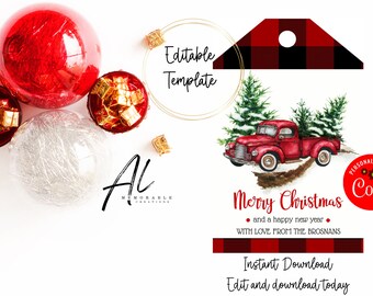 Può includere: Modello di etichetta regalo di Natale modificabile con un camioncino rosso con un albero di Natale nel cassone, uno sfondo a quadri di bufalo rosso e nero e il testo "Buon Natale" e "Personalizza con [Nome]" in un cerchio rosso.