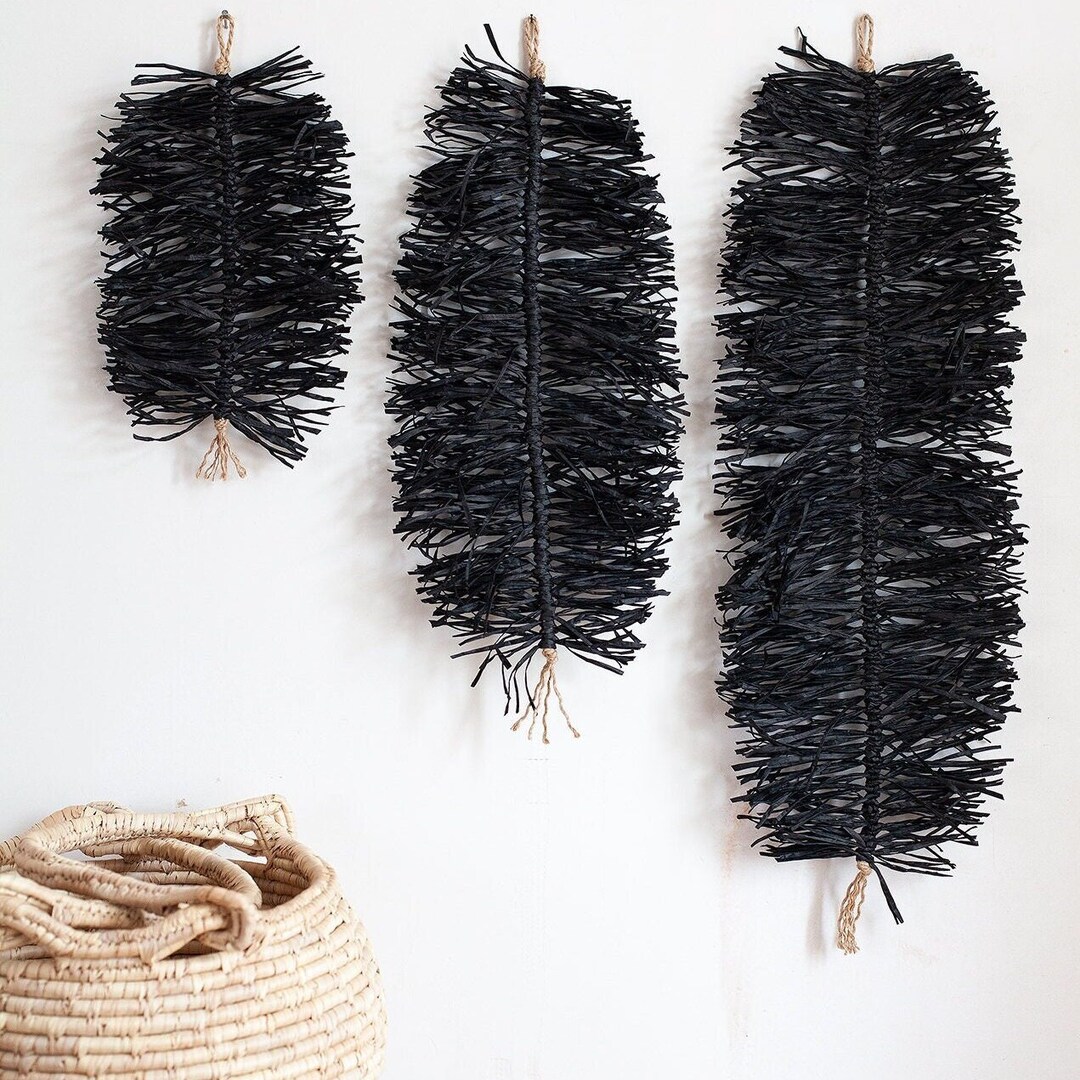 Photo inspiration: Visual Reference: Black Raffia Leaf Wall Decor Simple Design Wabi Sabi Wall