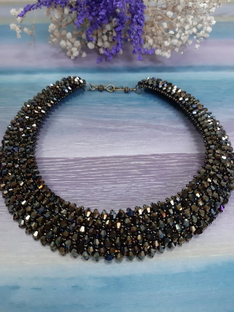 the necklace is gray green beads green Bicone Necklace jewelry on the neck wedding necklace Ukrainian beads necklace of gold crystals