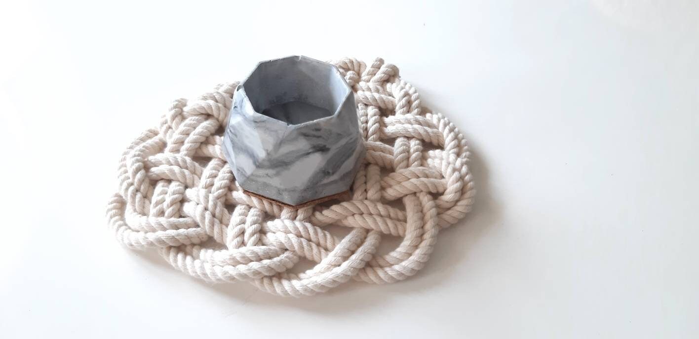 Petit Pot Pour Plante ou Bougies en Béton