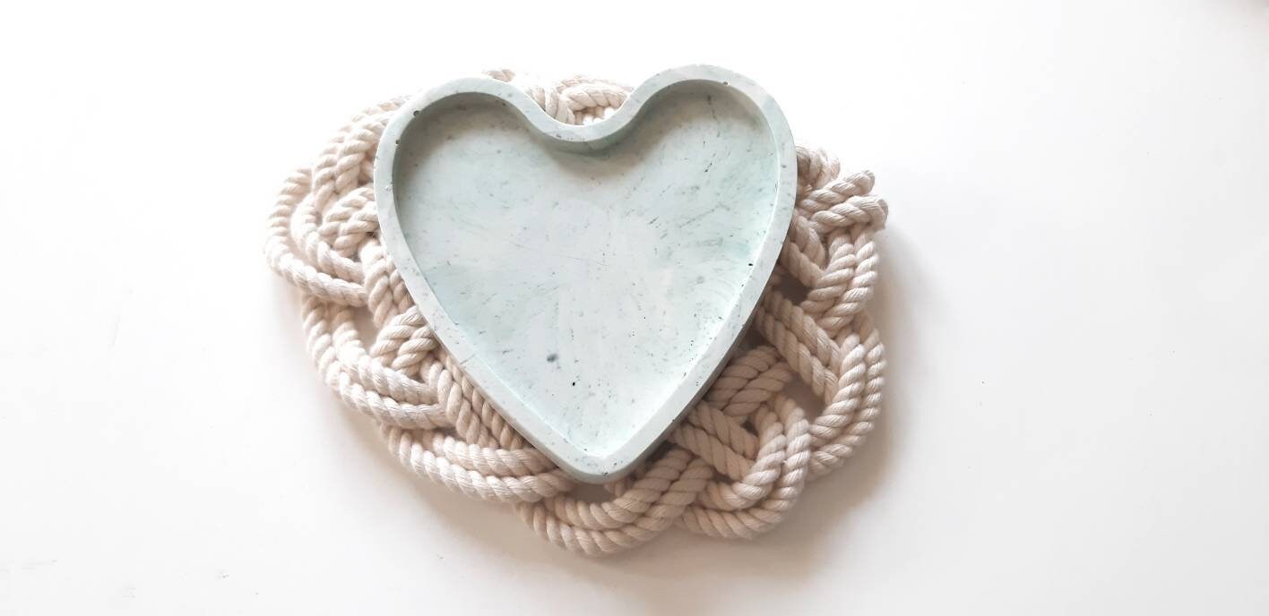 Vide Poche Cœur en Jesmonite