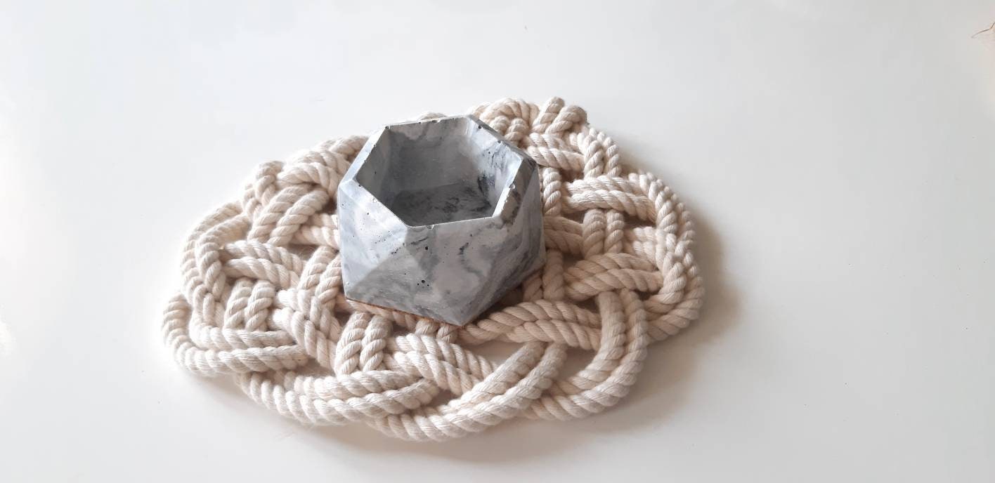 Petit Pot Pour Plante ou Bougies en Béton