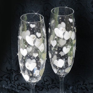 Wedding Glasses Bride and Groom Flutes Champagne Glasses Personalized FluteToasting Hand Painted set of 2