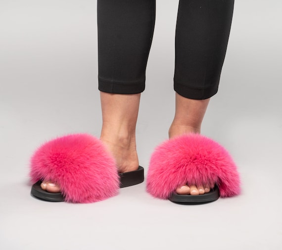 pink fur flip flops