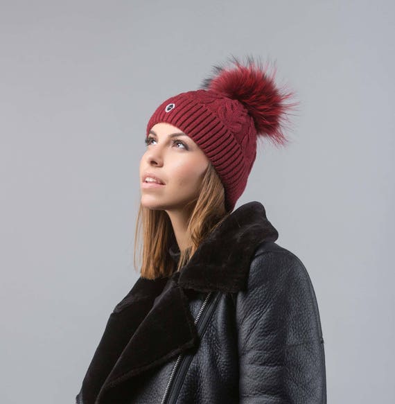 100/% Wool Beanie with Detachable Real FoxRaccoon Fur Pompom