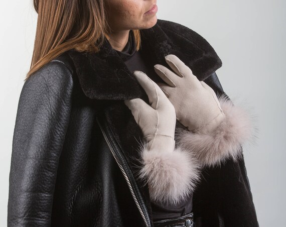 cream fur gloves