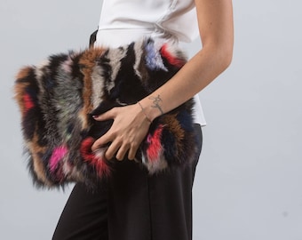 Clutch de piel de zorro de colores: bolso de mano con correa de cuero hecho a mano