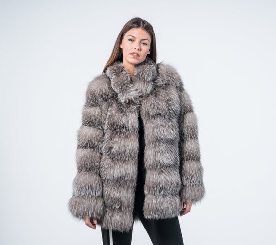 美品 ブルーフォックス FOX フォックスファー コート 楽天市場】品格漂う天然色のブルーフォックスコート□FOX