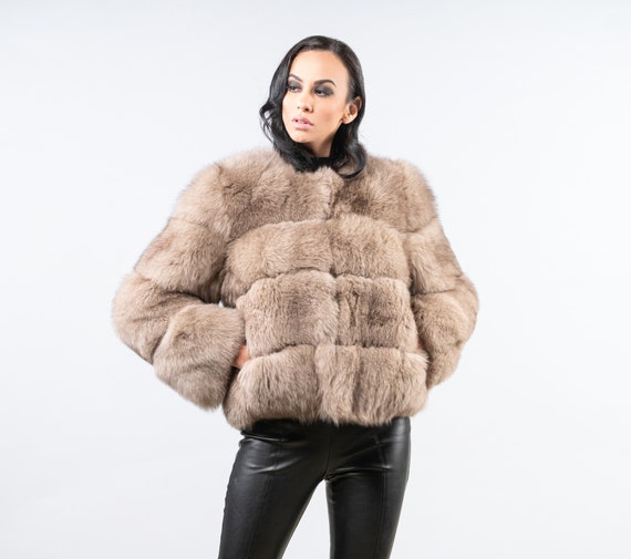 short jacket with fur