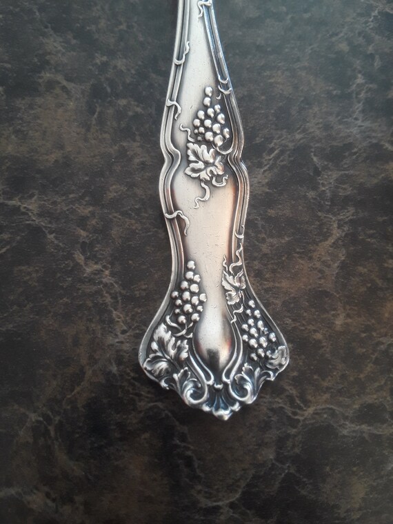 S Vintage grape silverplate Rogers Serving Spoon vg
