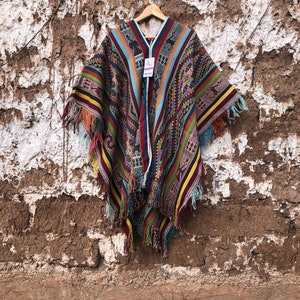 PUNCHU PITUKISKA |Traditional Poncho | Peruvian poncho |Handmade traditional poncho |Alpaca Poncho| Alpaca