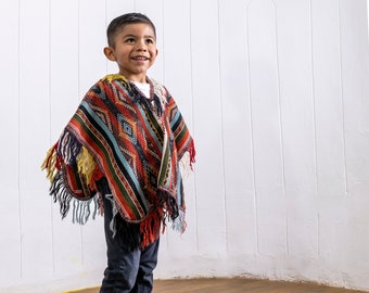 PUNCHU WAWA /Poncho tradizionale peruviano per bambini/ poncho per bambini /Boho Poncho / Poncho alpaca / Poncho con frange / Fatto a mano