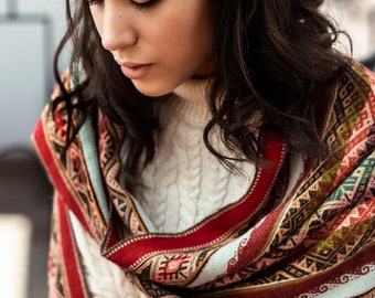 CHUSI TINISQA, Handwoven Alpaca Shawl: Peruvian Table Runner, Natural Dyes