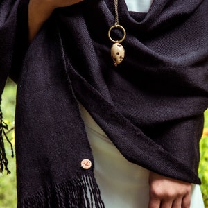 QATA shawl Black