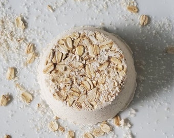 Unique Gift, Oatmeal Bath Bomb, Natural Bath Bombs, Vegan Bath Bomb, Organic Bath Bomb, Peppermint Essential Oil, Bath Bomb Favors,