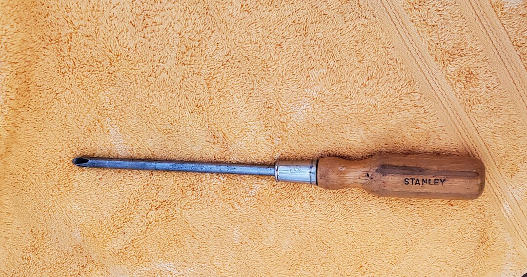 Stanley Vintage Screw Driver Wood Handle #3 Philips Head 11 1/2