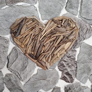 Lake Superior Driftwood 17&quot; Across Heart
