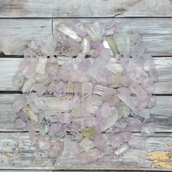 25g or 100 Rough Kunzite Crystals, Raw Kunzite Gemstone, Bulk Crystals, Jewelry Making, Healing Crystals, Mineral Specimen