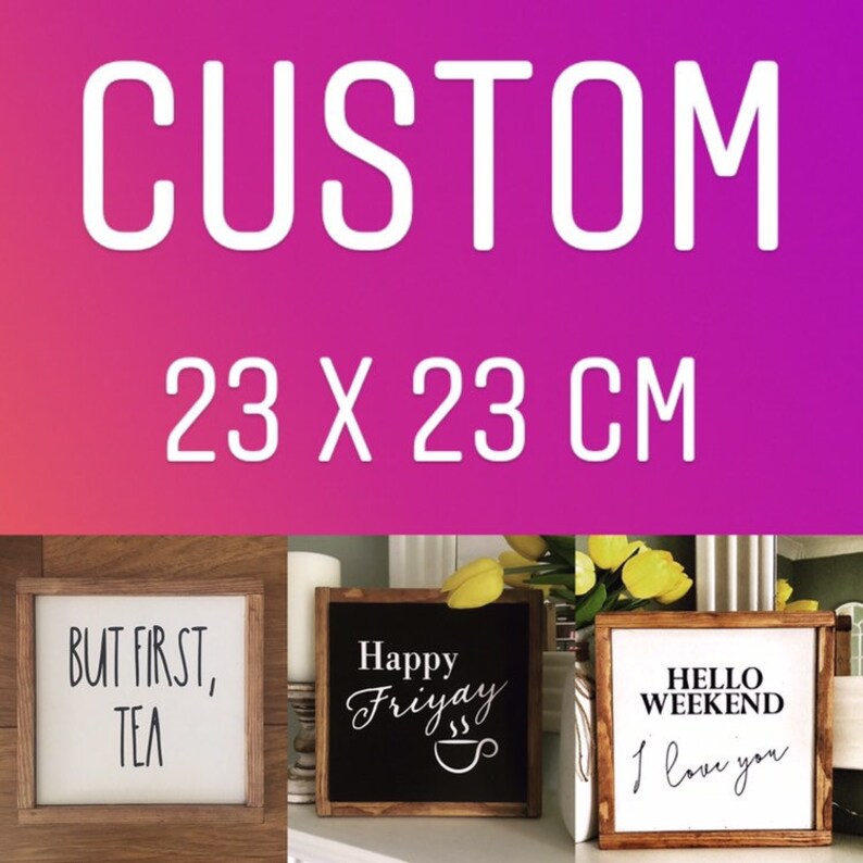 Op de afbeelding: Drie houten borden met witte tekst op een zwarte achtergrond. De borden zijn 23 cm bij 23 cm. De borden tonen de tekst "But First, Tea", "Happy Friyay" en "Hello Weekend I Love You".