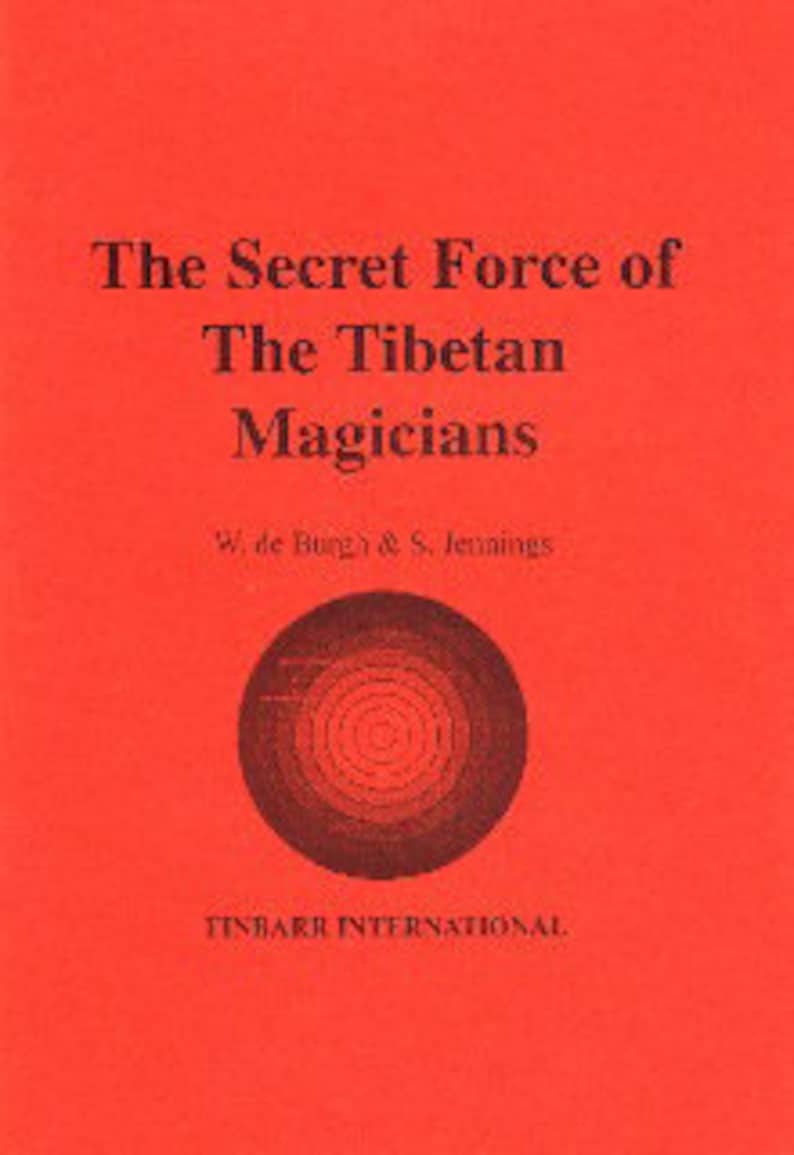 Puede incluir: Portada de libro roja con el t&iacute;tulo "The Secret Force of The Tibetan Magicians" de W. de Burgh & S. Jennings. La portada presenta un dise&ntilde;o circular con c&iacute;rculos conc&eacute;ntricos en tonos marrones y blancos.