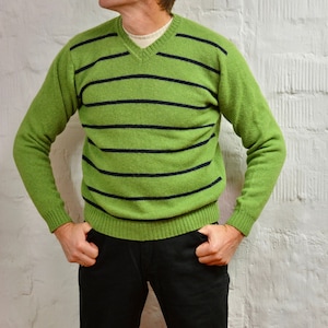 Pure New Wool blended Sweater SPRINGFIELD Vintage Pure New Wool green knitted Mens sweater. Size Medium