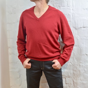 Pure New Wool knitted men sweater 80&#39;s By M & knitted Red sweater Size Large