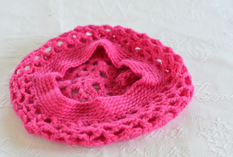 knitted beret. winter beret Handmade crochet Merino wool beret Fuksia winter hat