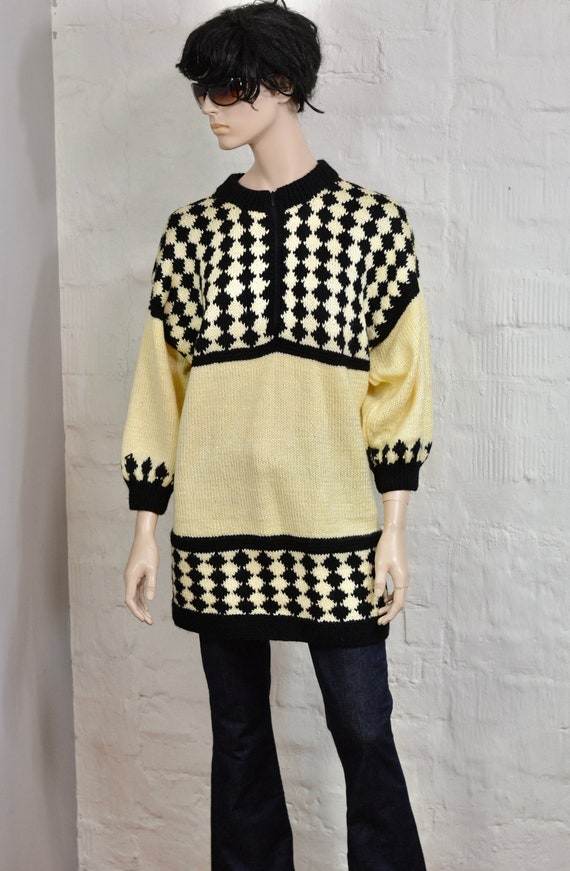 Hand Knit Sweater Geometric Pattern Knitted Beige, Black