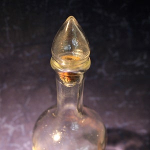 Glass Decanter * Cork Stopper