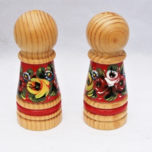 Hand Painted Wooden Salt and Pepper Shakers Hindeloopen Style image 2
