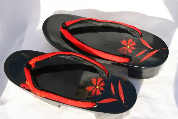 Vintage Japanese Shoes Geta Black Lacquer With Red Straps Red Flowers Etsy Canada