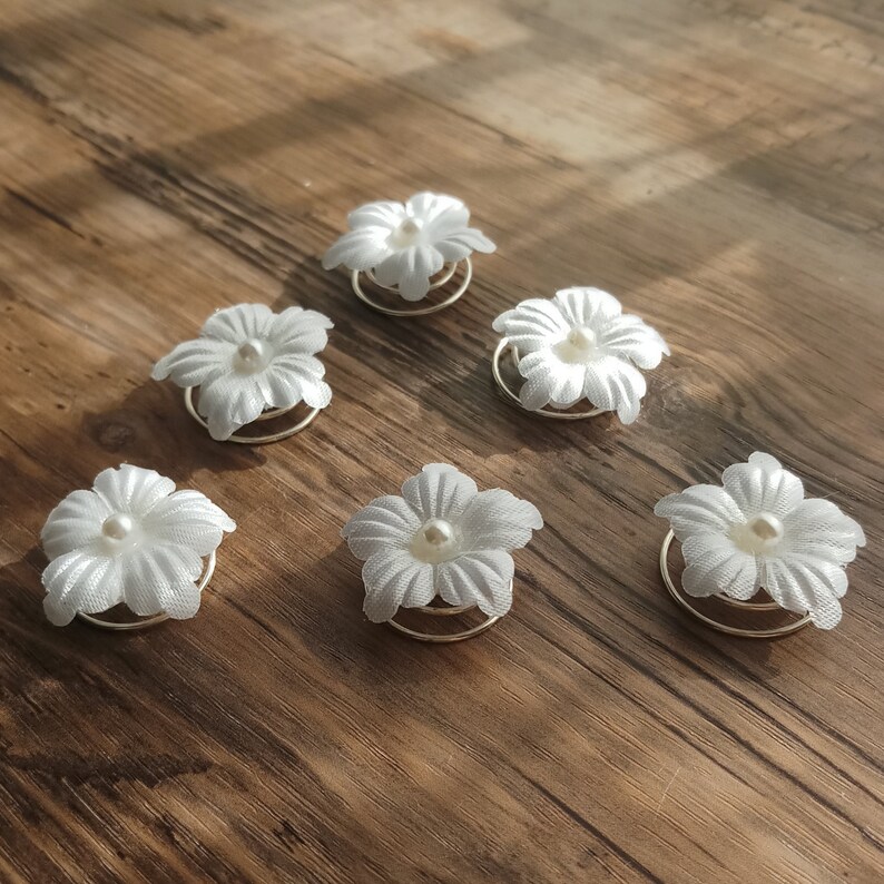 6 Curlies Haarschmuck Haarnadeln Braut Kommunion Blumen Perlen weiß Bild 3