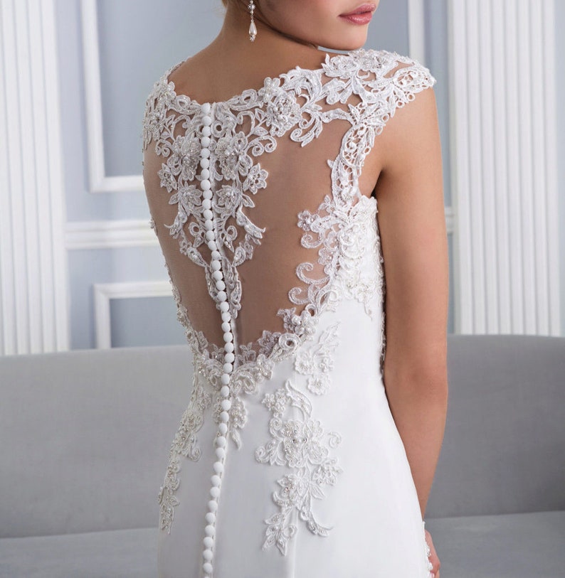 Covered buttons wedding dress Clearance