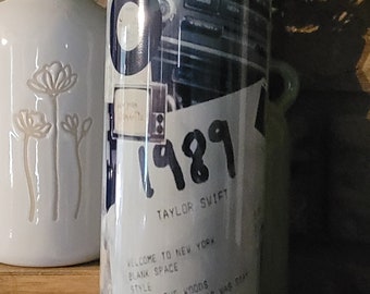 TS Swift 1989 20 Oz Insulated Tumbler with Metal Straw and Cleaner
