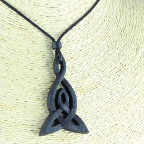 Celtic knot necklace Irish necklace Wood necklace Mother and child necklace Pregnancy necklace Midwife necklace