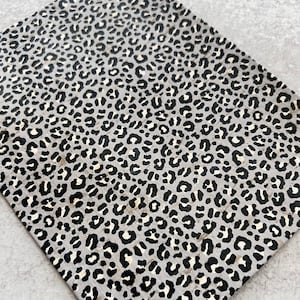 Gray Leopard Print Leather Backed Cork Sheet for Earrings, Fall Winter Grey Cheetah Cork on Cowhide 2022 Trendy Print Wholesale Cork Leather