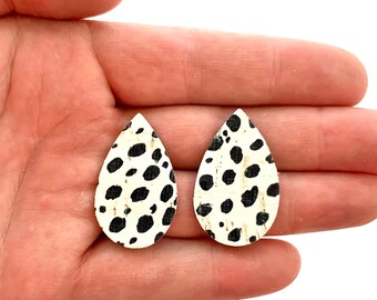 Neu! Kleine kleine dalmatinische Druck KORK auf Leder Teardrop Formen, sterben ausgeschnitten Leder Tear Drop Pieces für DIY Ohrringe, Tier Druck Anhänger