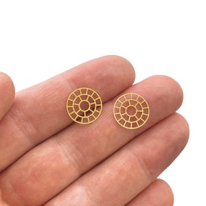 NEW! Small Filigree Circle Brass Pendants, DIY Earring Pieces, Wholesale Brass Gold Connectors, Earring Blanks, Supplies for Earring Making