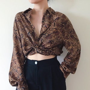 vintage silk blouse animal print leopard print tiger pattern minimalist silk top silk shirt 80s silk top women&#39;s size L