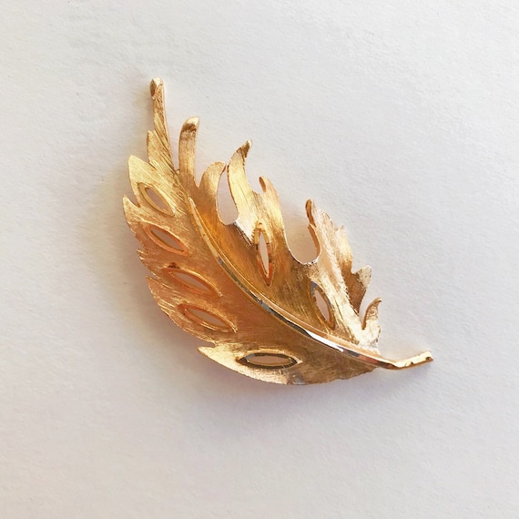 vintage gold brooch leaf brooch golden minimalist 