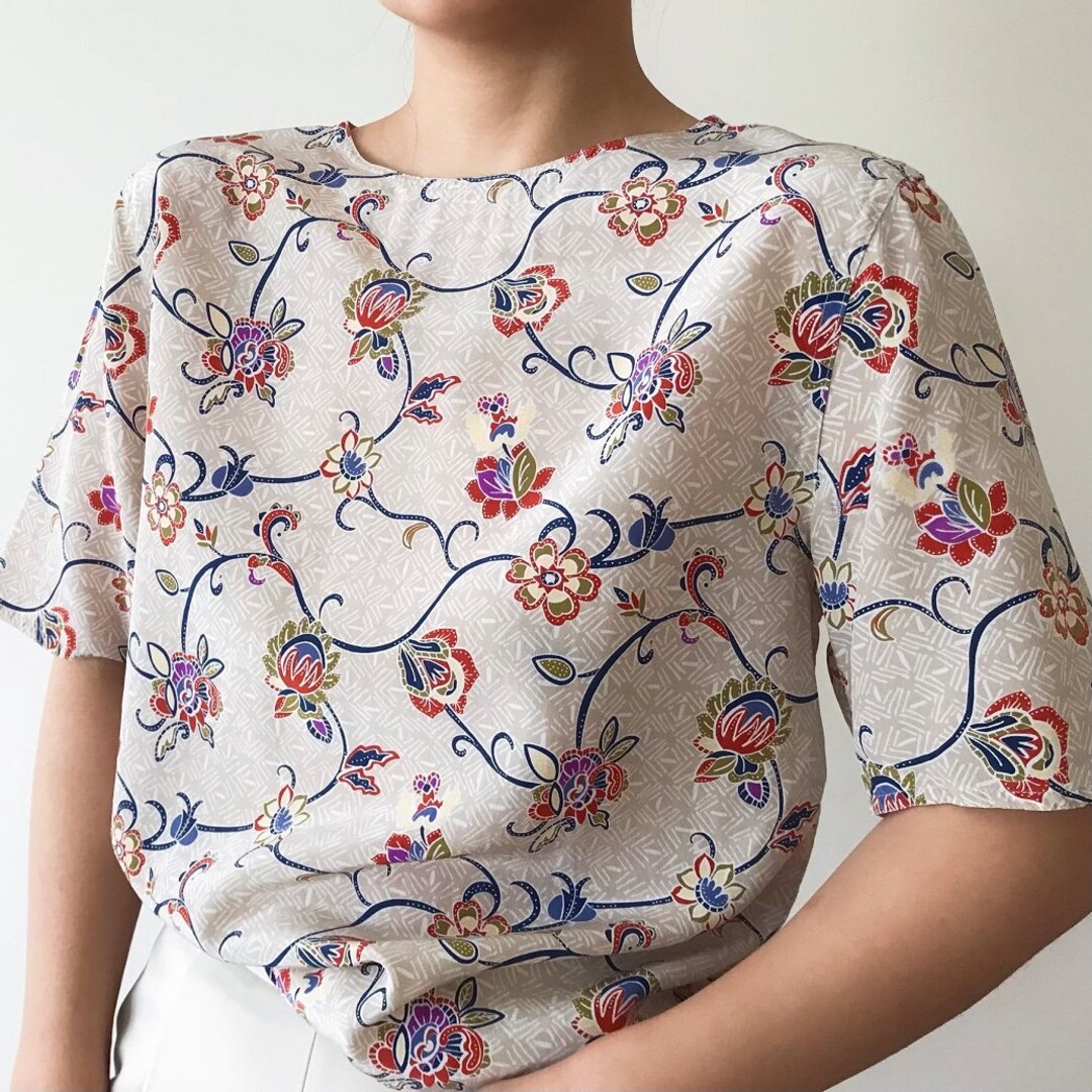 Vintage Bold Floral Knit Blouse Abstract