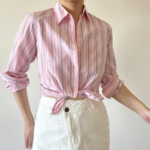 Blusa vintage com botões Lauren Ralph Lauren, camisa vintage, top vintage, estilo retrô vintage dos anos 90, Y2K, rosa, branco, listrado, algodão, tamanho P/PM
