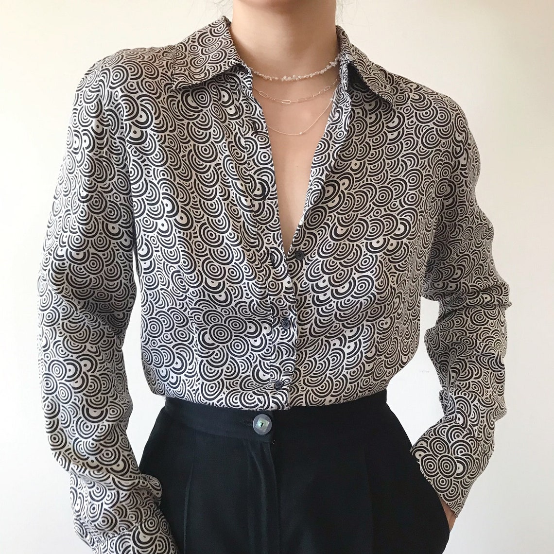 vintage silk blouse charmeuse metallic silk shirt minimalist silk top black white circle target button down Y2K capsule wardrobe size S, foto 2 di 5