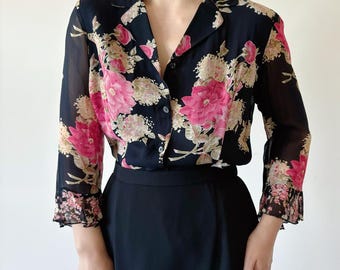 Vintage seidige Bluse seidiges Shirt seidiges Top floral rose peony schwarz rot weiß 90s Retro Vintage Style Button Down minimalist Gr. M