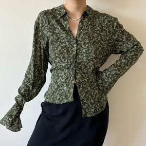 vintage silk blouse silk shirt silk top floral rose green 90s retro vintage style button down minimalist size L