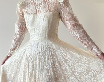vintage lace dress white dress wedding dress deadstock midi dress maxi dress Gilberti dress cream minimalist 80s 90s retro vintage style