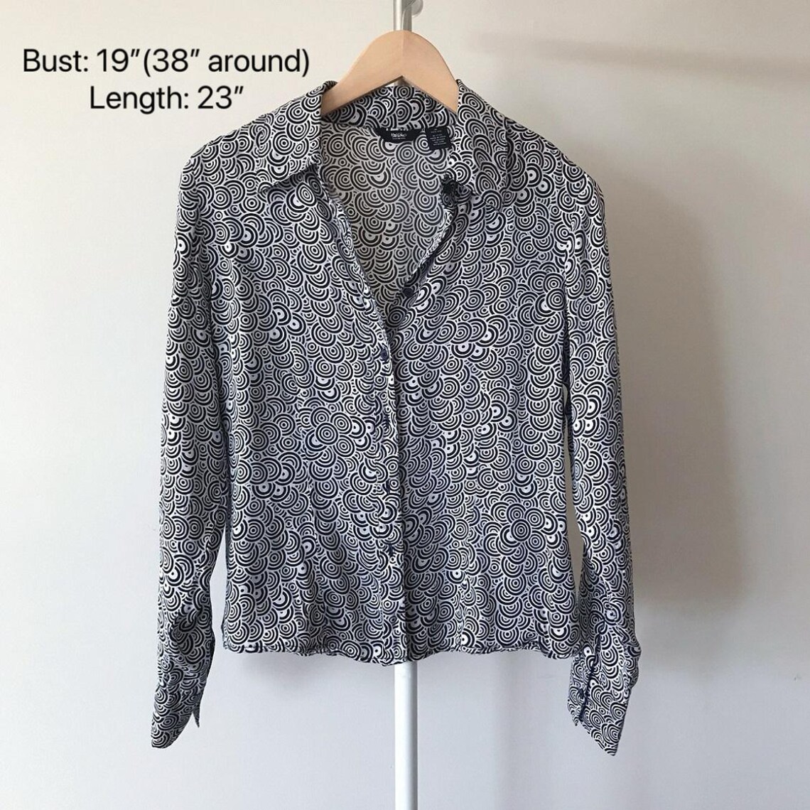 vintage silk blouse charmeuse metallic silk shirt minimalist silk top black white circle target button down Y2K capsule wardrobe size S, foto 4 di 5