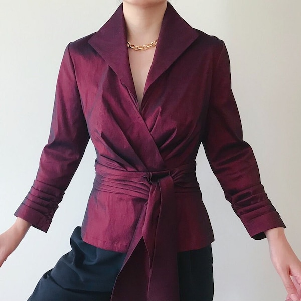 vintage blouse Tadashi vintage shirt vintage top red burgundy metallic satin wrinkled design minimalist pleated tadashi size S/M