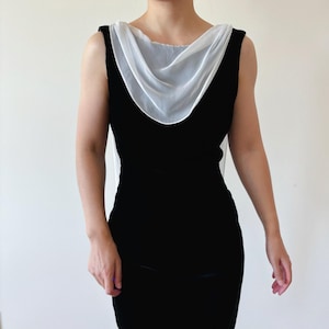 Vestido vintage de terciopelo negro, vestido negro corto ajustado, vestido midi para cóctel, fiesta formal, evento, vestido tubo minimalista. Hecho en EE. UU., talla S.